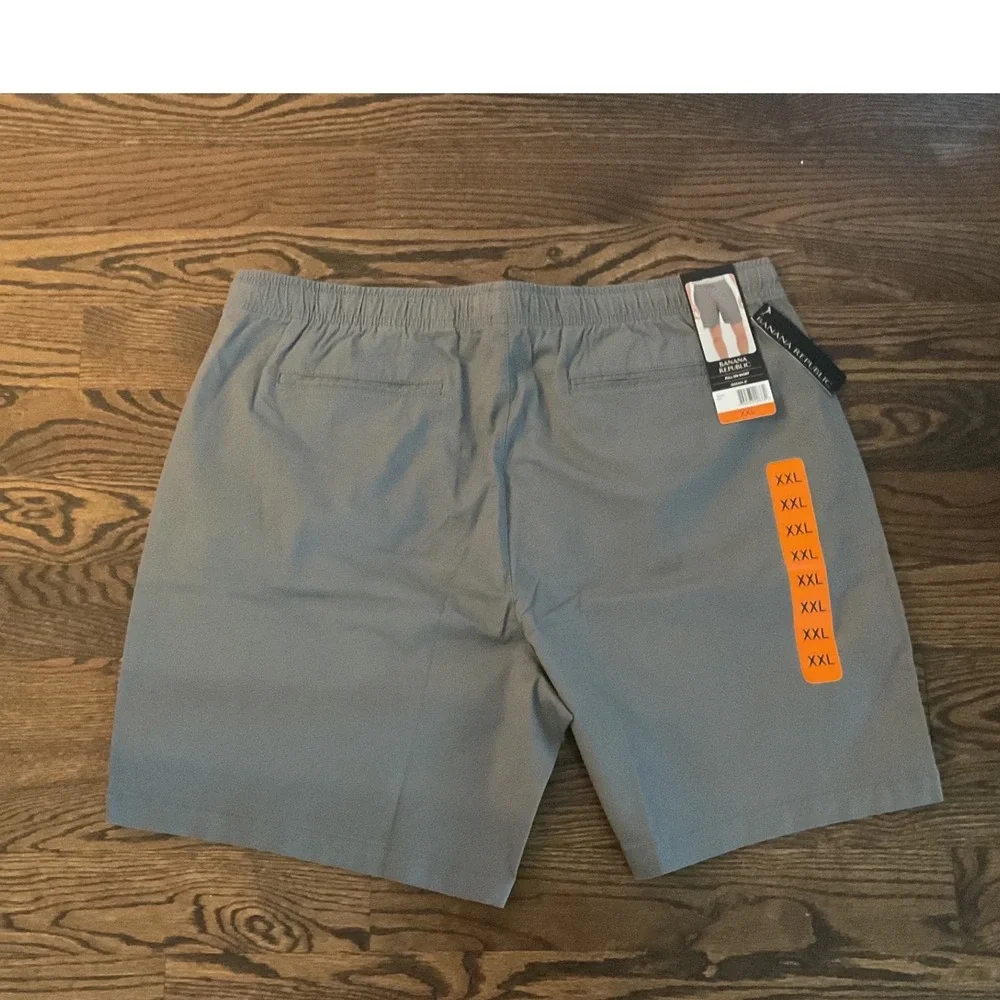 Banana Republic Core Temp Shorts Gray Mens XXL Elastic Waist Drawstring NWT